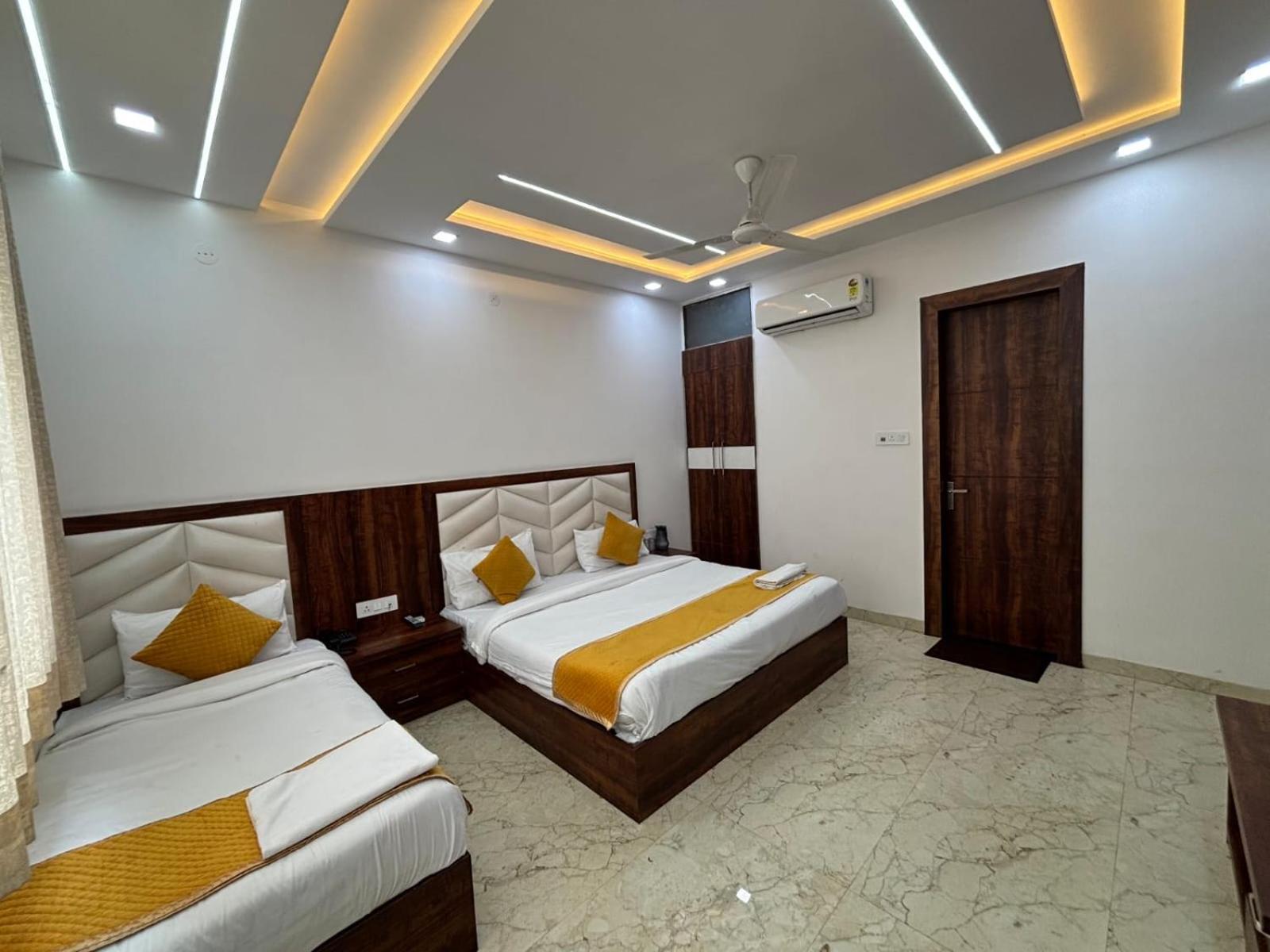 Hotel Ganga Palace - Agra アーグラ エクステリア 写真