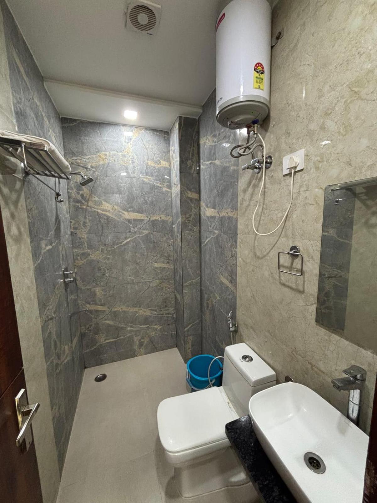Hotel Ganga Palace - Agra アーグラ エクステリア 写真