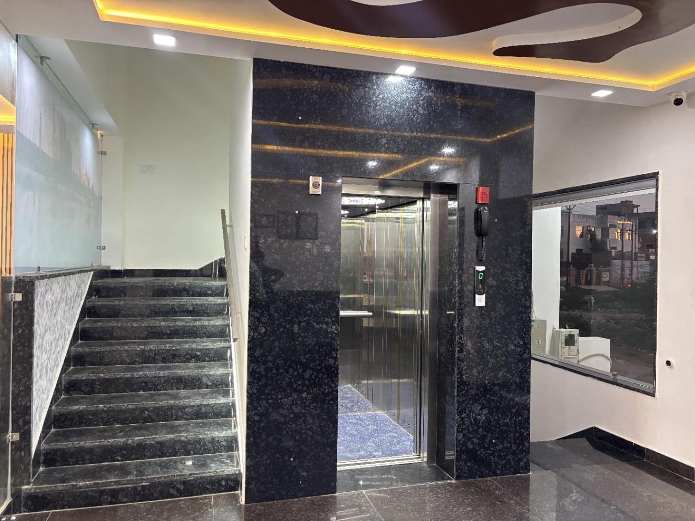 Hotel Ganga Palace - Agra アーグラ エクステリア 写真