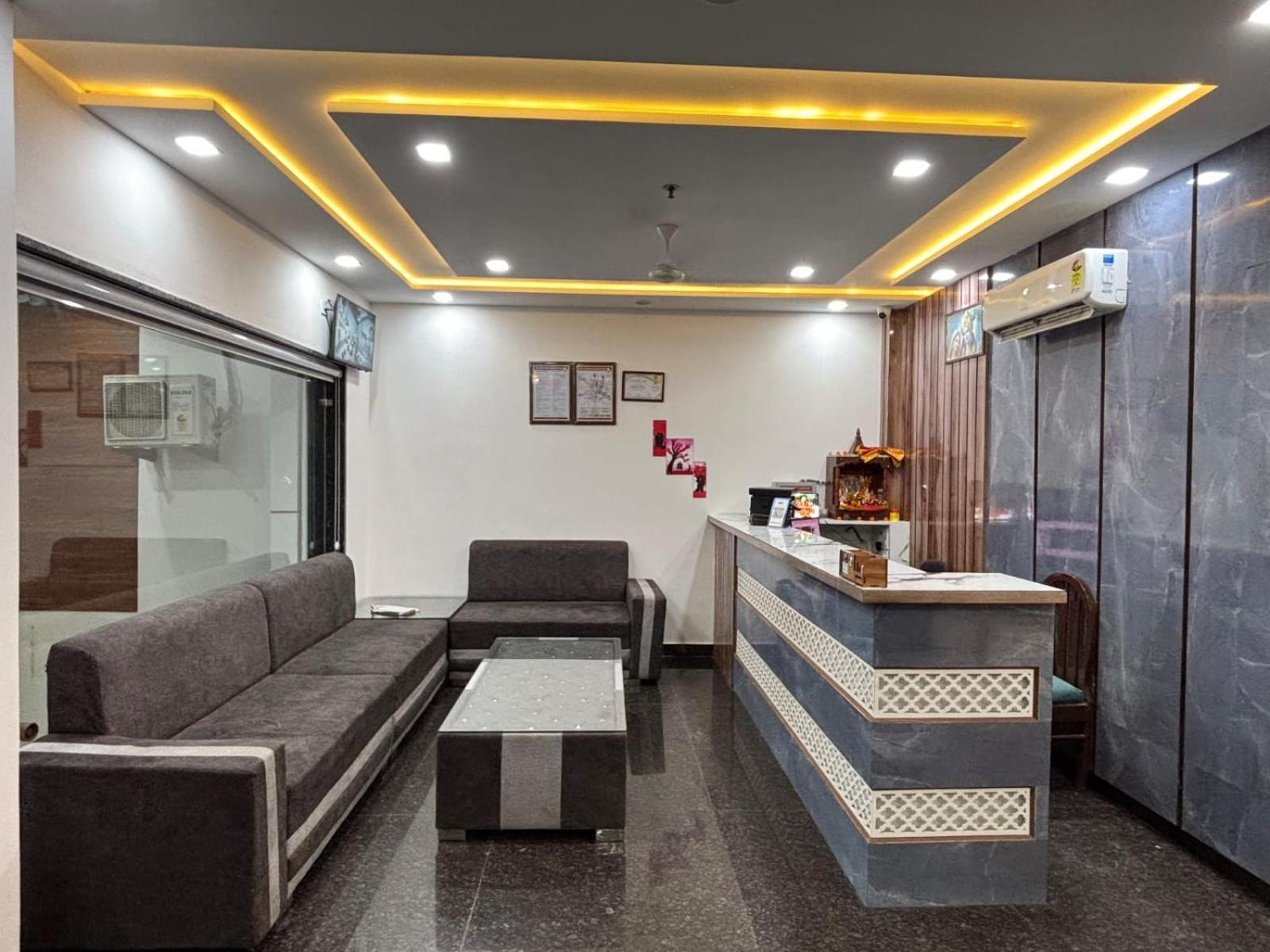 Hotel Ganga Palace - Agra アーグラ エクステリア 写真