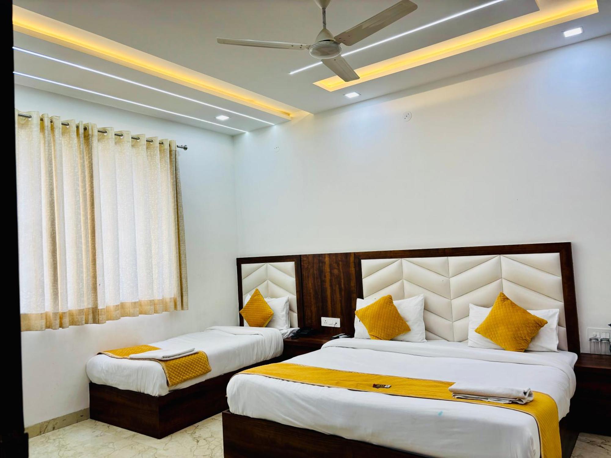 Hotel Ganga Palace - Agra アーグラ エクステリア 写真